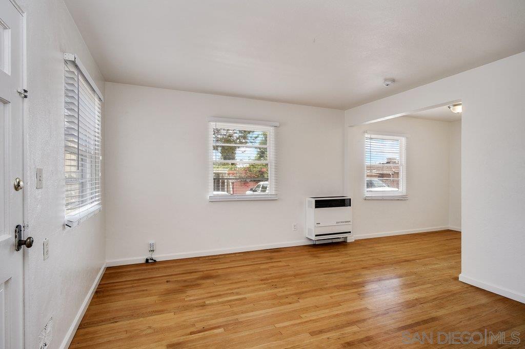 Detail Gallery Image 3 of 19 For 4515  Wilson Ave., San Diego,  CA 92116 - 2 Beds | 1 Baths