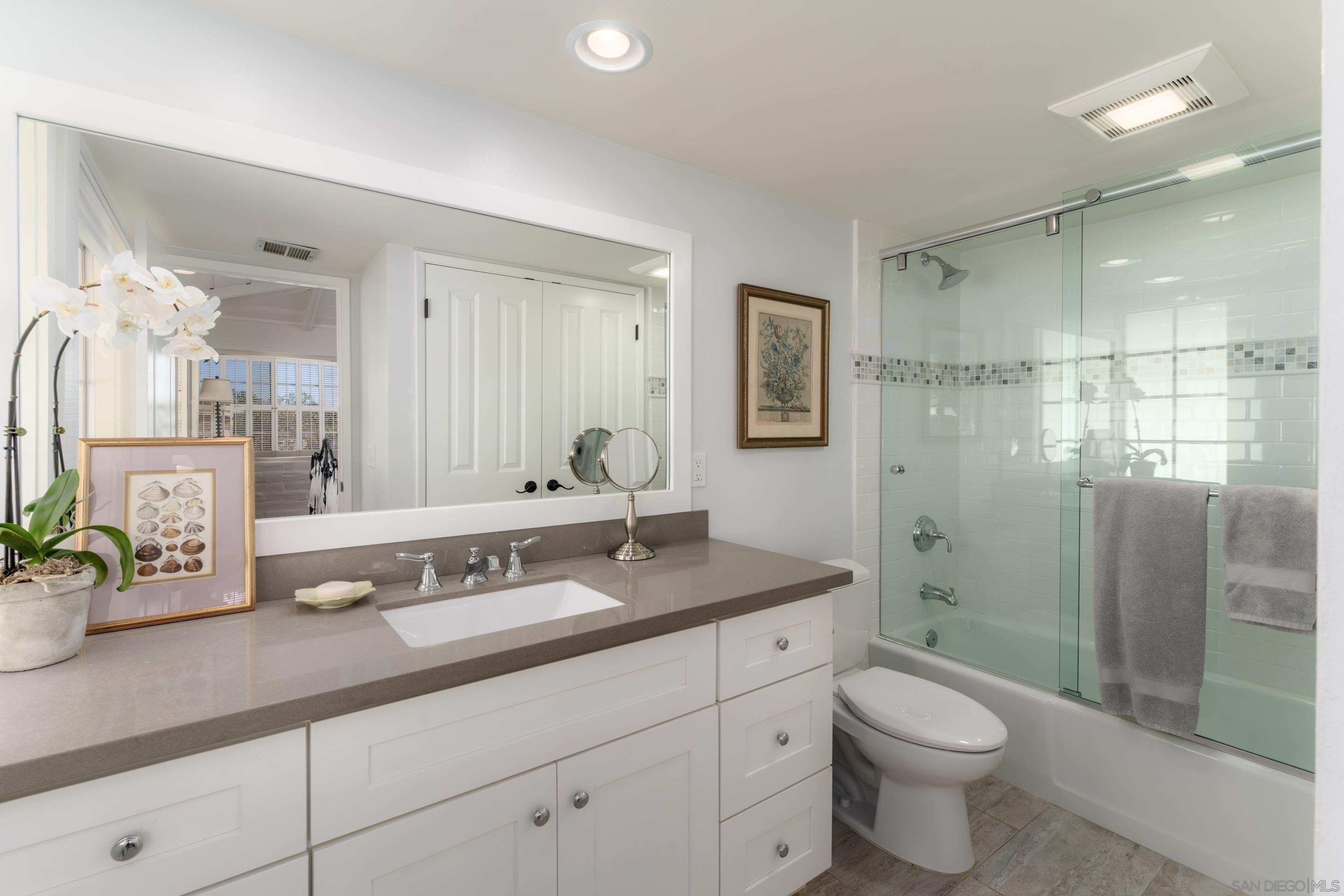 Detail Gallery Image 16 of 34 For 5327  La Glorieta, Rancho Santa Fe,  CA 92067 - 6 Beds | 6/1 Baths