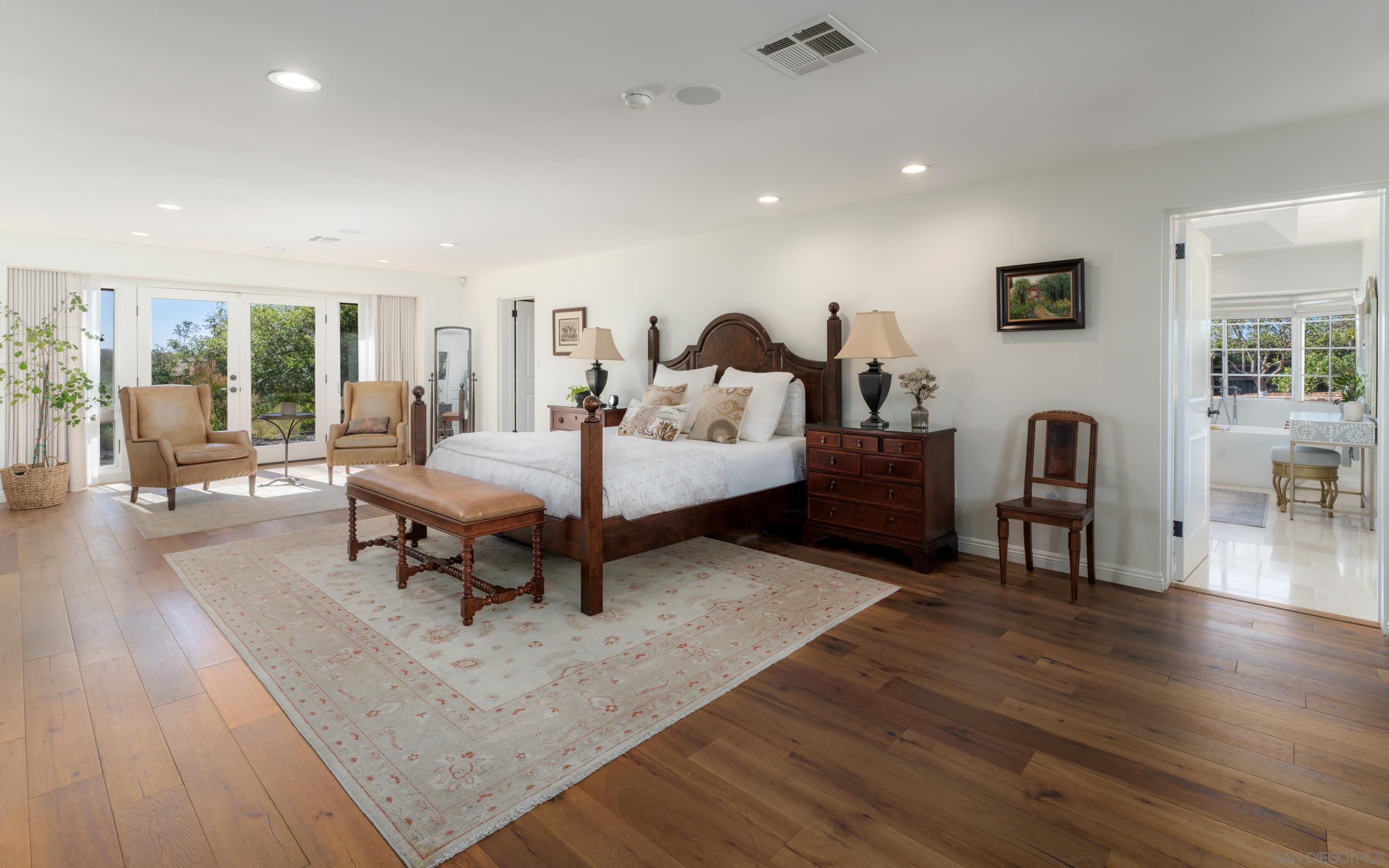 Detail Gallery Image 17 of 34 For 5327  La Glorieta, Rancho Santa Fe,  CA 92067 - 6 Beds | 6/1 Baths