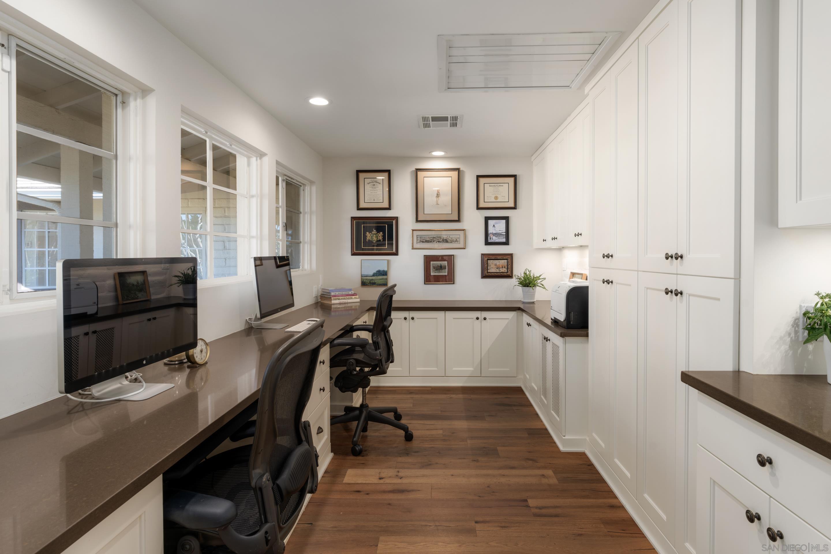 Detail Gallery Image 21 of 34 For 5327  La Glorieta, Rancho Santa Fe,  CA 92067 - 6 Beds | 6/1 Baths