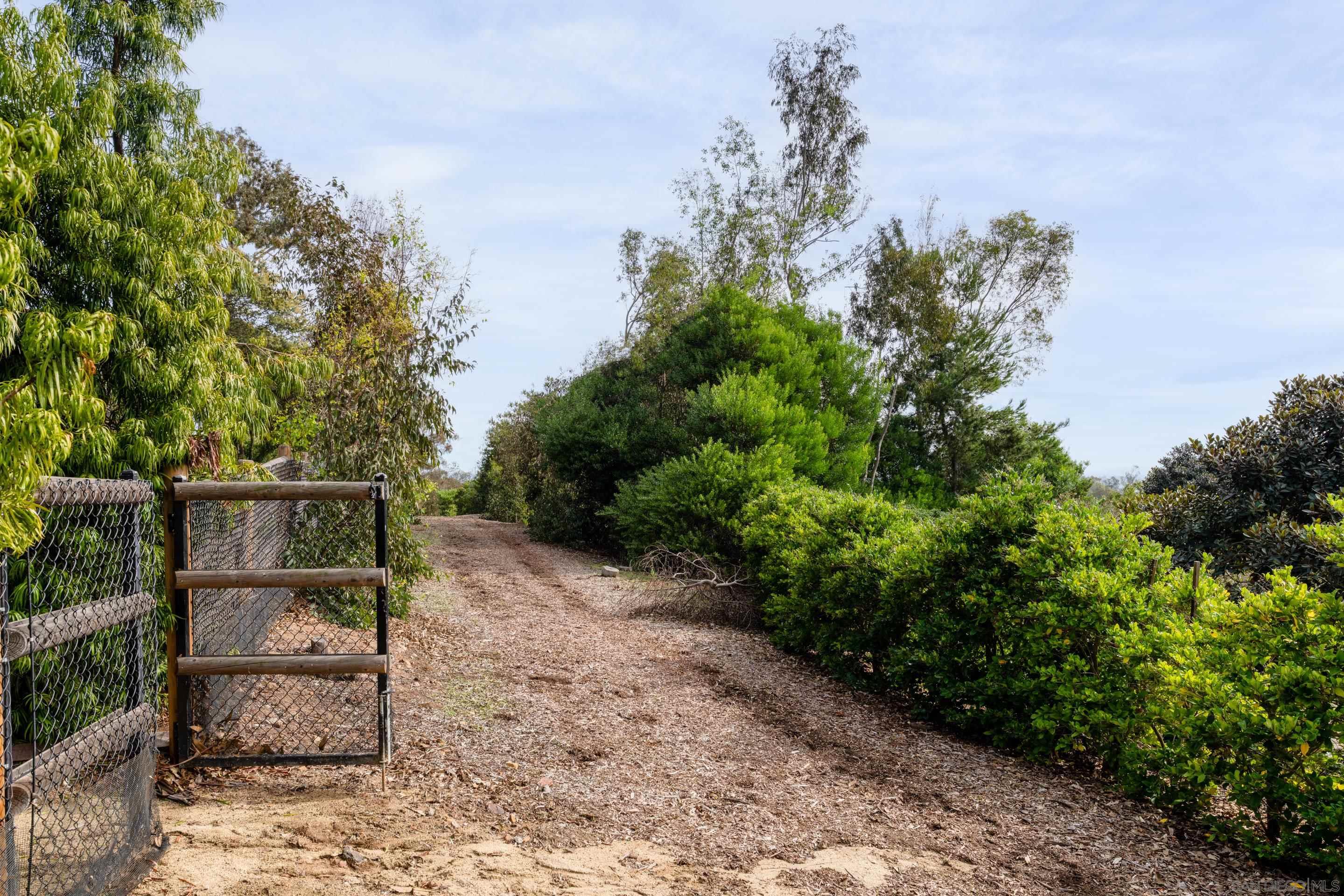Detail Gallery Image 34 of 34 For 5327  La Glorieta, Rancho Santa Fe,  CA 92067 - 6 Beds | 6/1 Baths