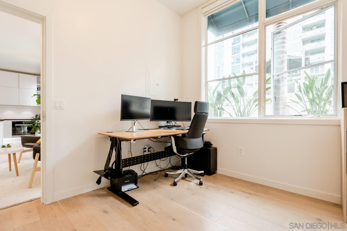 Detail Gallery Image 15 of 28 For 800  the Mark Lane  Th 109, San Diego,  CA 92101 - 2 Beds | 2 Baths