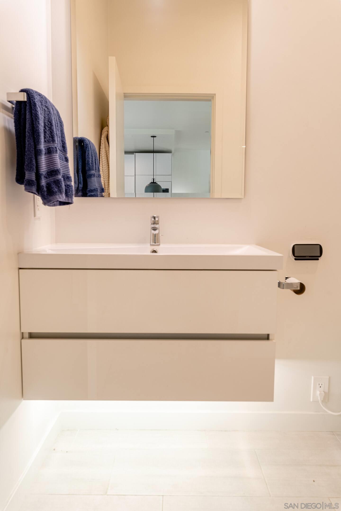 Detail Gallery Image 17 of 28 For 800  the Mark Lane  Th 109, San Diego,  CA 92101 - 2 Beds | 2 Baths