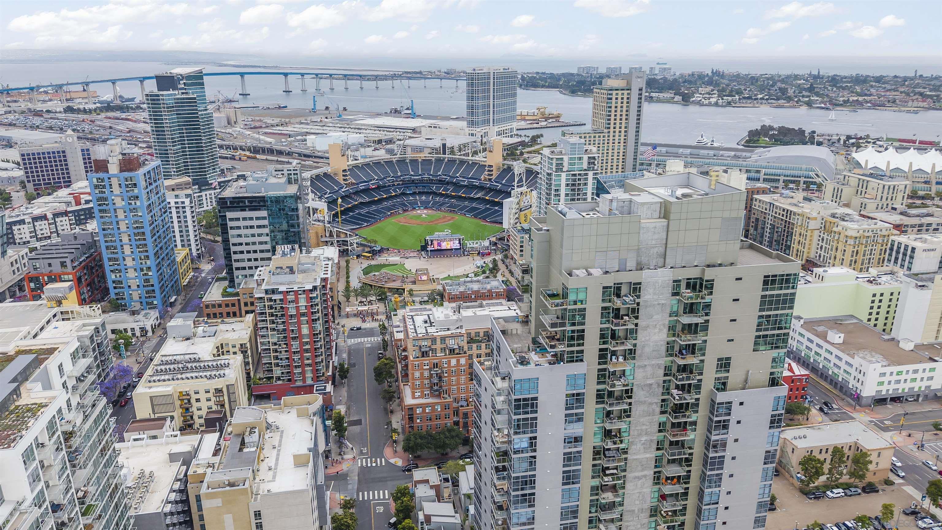 Detail Gallery Image 21 of 28 For 800  the Mark Lane  Th 109, San Diego,  CA 92101 - 2 Beds | 2 Baths