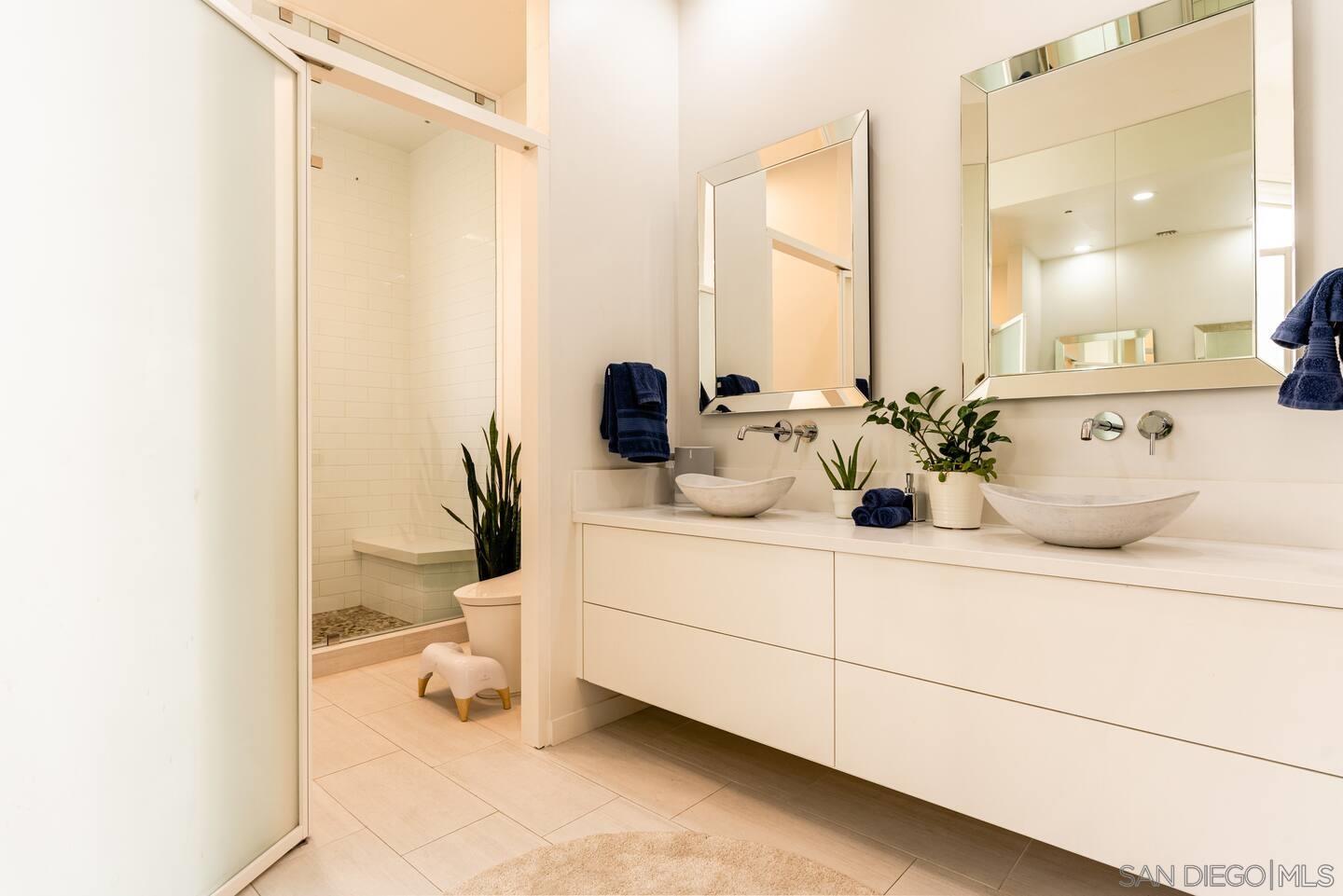 Detail Gallery Image 10 of 28 For 800  the Mark Lane  Th 109, San Diego,  CA 92101 - 2 Beds | 2 Baths