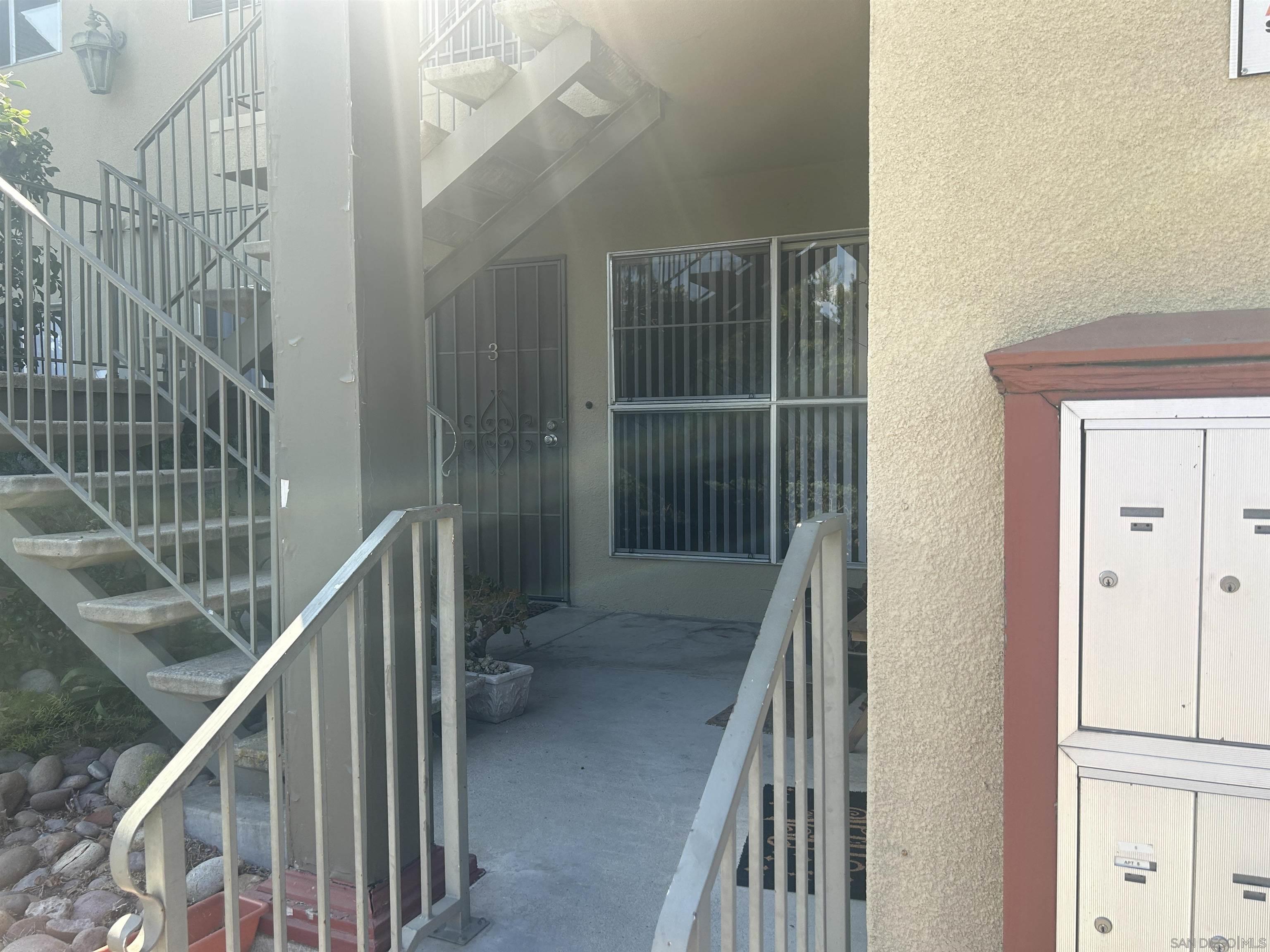 Detail Gallery Image 2 of 15 For 4174  Monroe Ave  7, San Diego,  CA 92116 - 1 Beds | 1 Baths