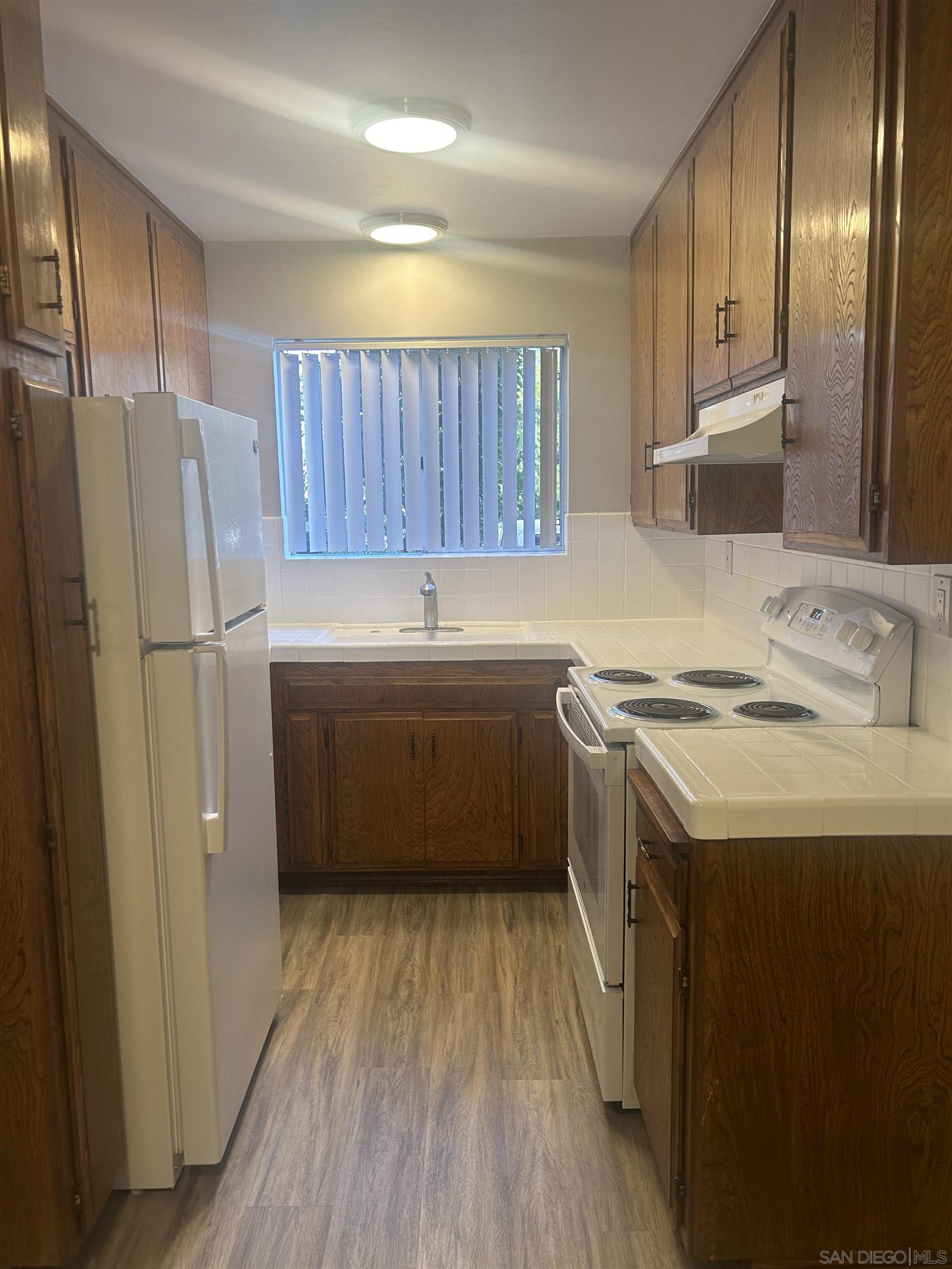 Detail Gallery Image 6 of 15 For 4174  Monroe Ave  7, San Diego,  CA 92116 - 1 Beds | 1 Baths