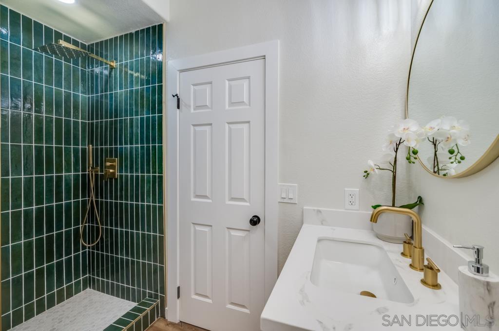 Detail Gallery Image 14 of 29 For 16150  Avenida Venusto  #1,  San Diego,  CA 92128 - 3 Beds | 3 Baths