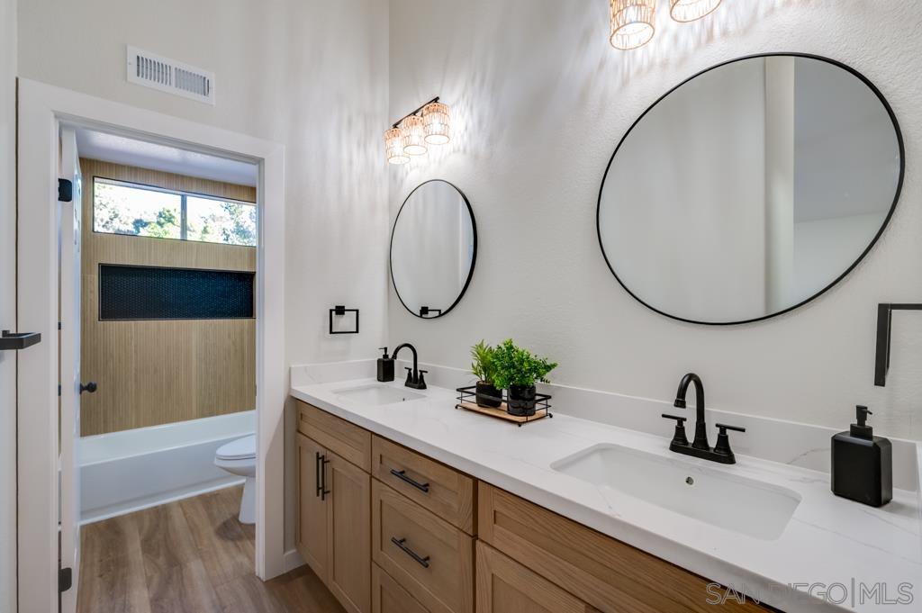 Detail Gallery Image 18 of 29 For 16150  Avenida Venusto  #1,  San Diego,  CA 92128 - 3 Beds | 3 Baths