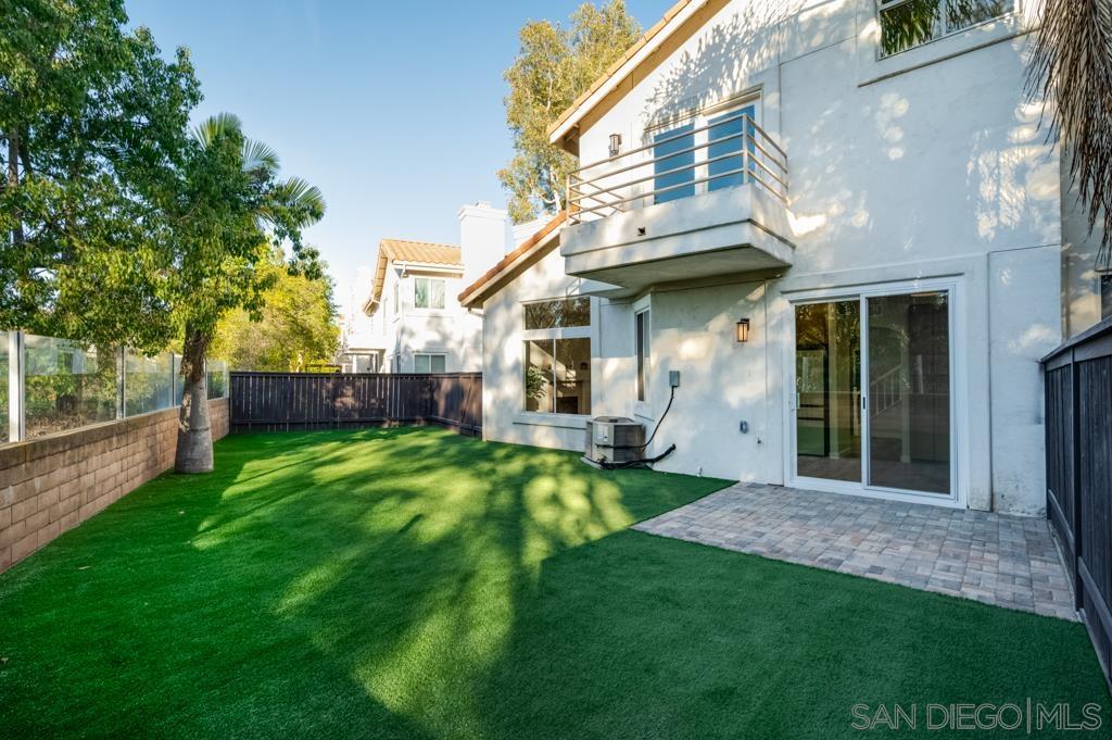 Detail Gallery Image 24 of 29 For 16150  Avenida Venusto  #1,  San Diego,  CA 92128 - 3 Beds | 3 Baths