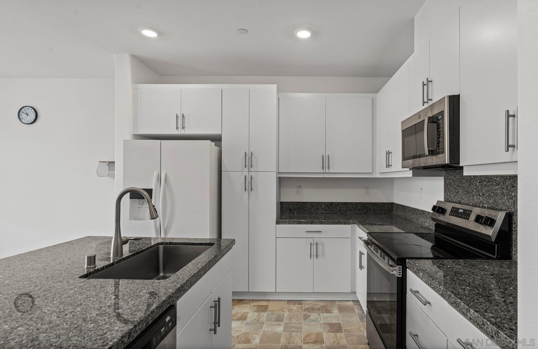 Detail Gallery Image 6 of 31 For 36351  Elizabeth Ln, Unit 10103, Wildomar,  CA 92595 - 4 Beds | 2/1 Baths