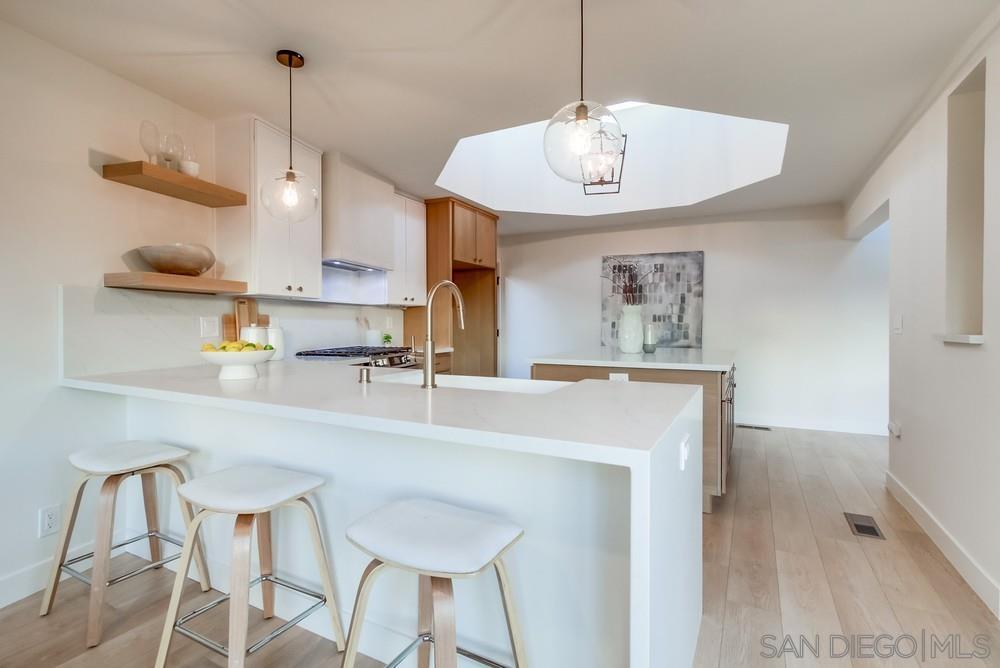 Detail Gallery Image 14 of 42 For 1750  Washington Pl, San Diego,  CA 92103 - 3 Beds | 2 Baths