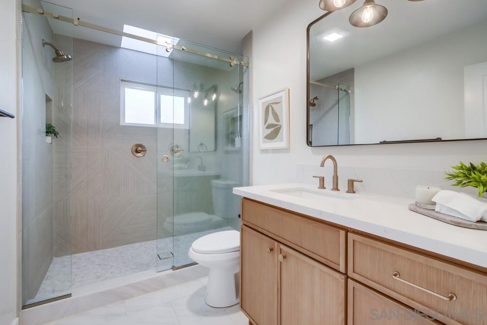 Detail Gallery Image 18 of 42 For 1750  Washington Pl, San Diego,  CA 92103 - 3 Beds | 2 Baths