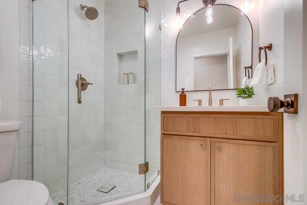 Detail Gallery Image 23 of 42 For 1750  Washington Pl, San Diego,  CA 92103 - 3 Beds | 2 Baths