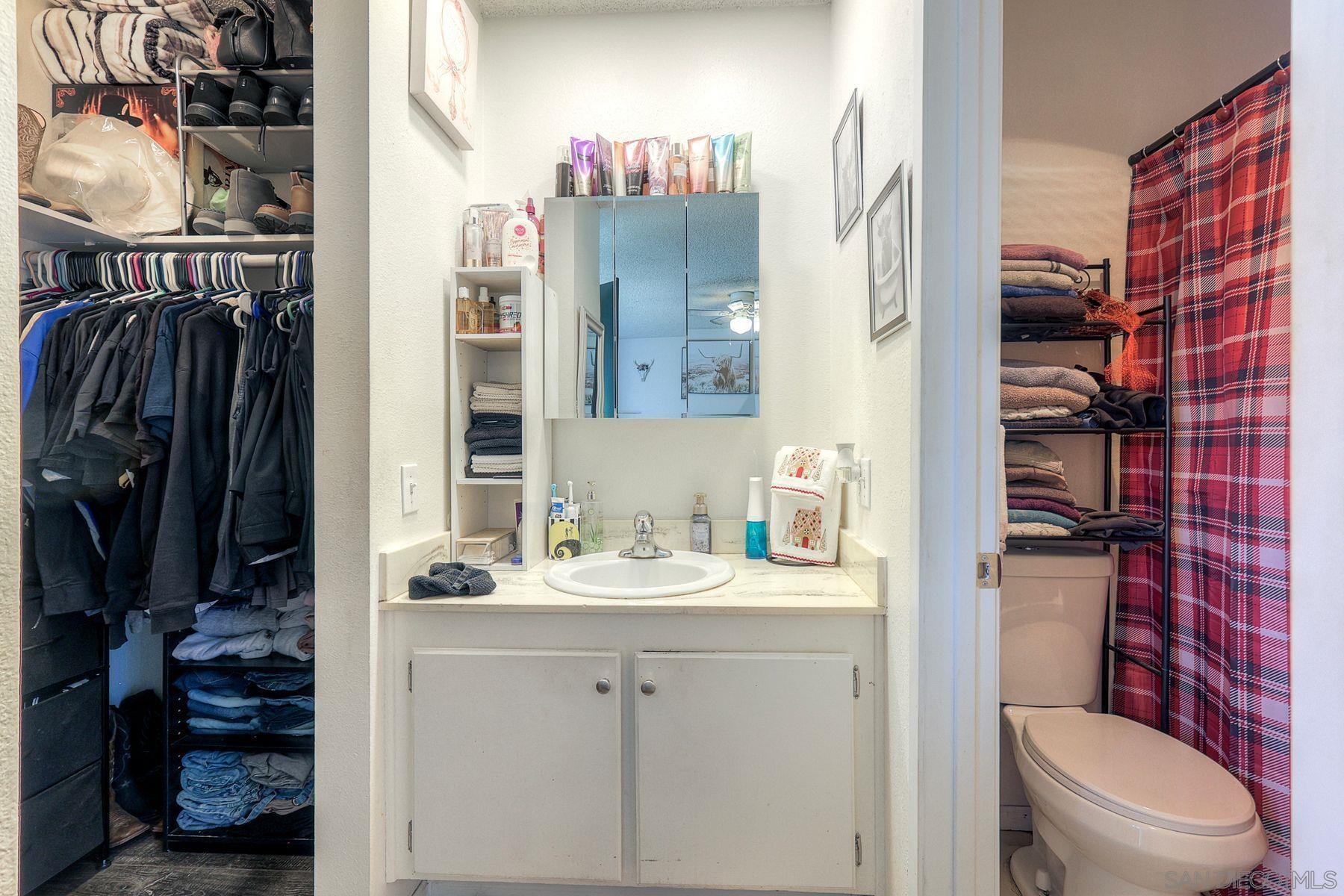 Detail Gallery Image 19 of 30 For 1302  Valencia, Chula Vista,  CA 91910 - 4 Beds | 2 Baths