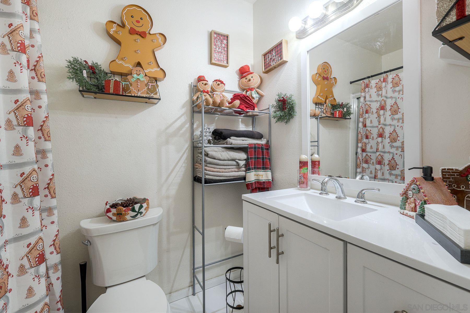 Detail Gallery Image 21 of 30 For 1302  Valencia, Chula Vista,  CA 91910 - 4 Beds | 2 Baths