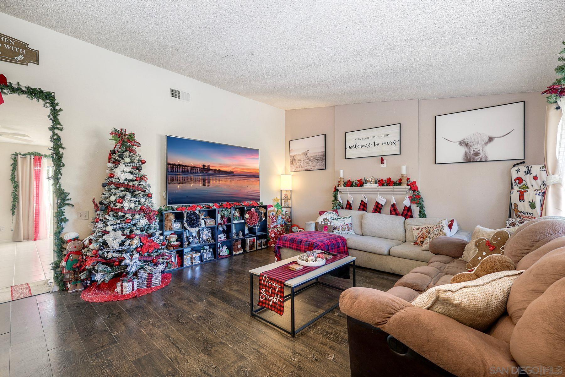 Detail Gallery Image 4 of 30 For 1302  Valencia, Chula Vista,  CA 91910 - 4 Beds | 2 Baths