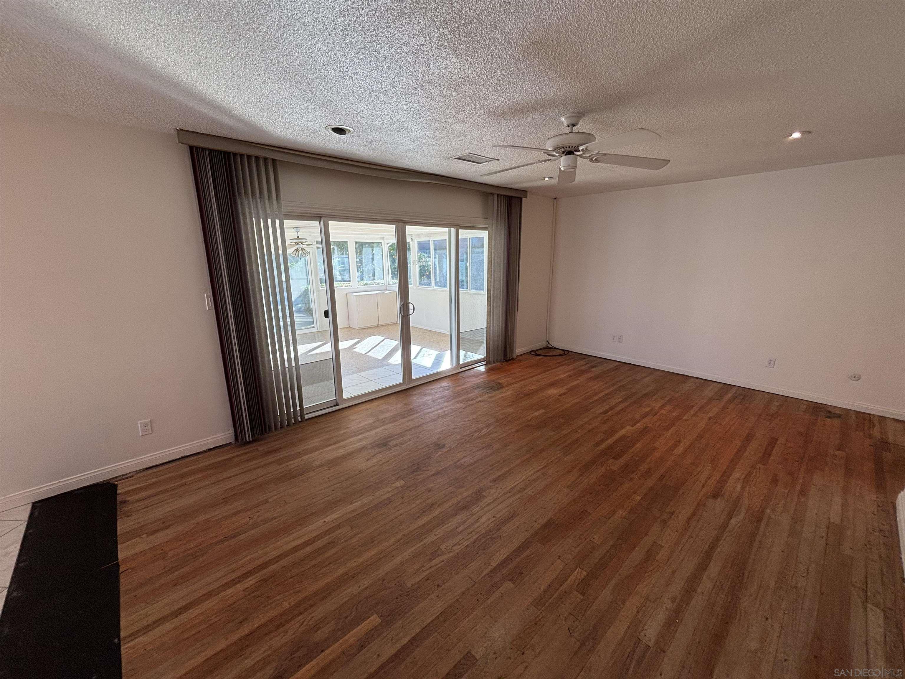 Detail Gallery Image 4 of 45 For 6369  Clara Lee Ave, San Diego,  CA 92120 - 3 Beds | 2 Baths