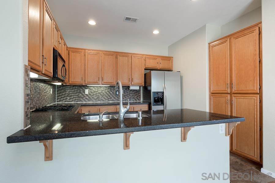 Detail Gallery Image 11 of 30 For 1425  Caminito Borrego  #6,  Chula Vista,  CA 91913 - 2 Beds | 2 Baths