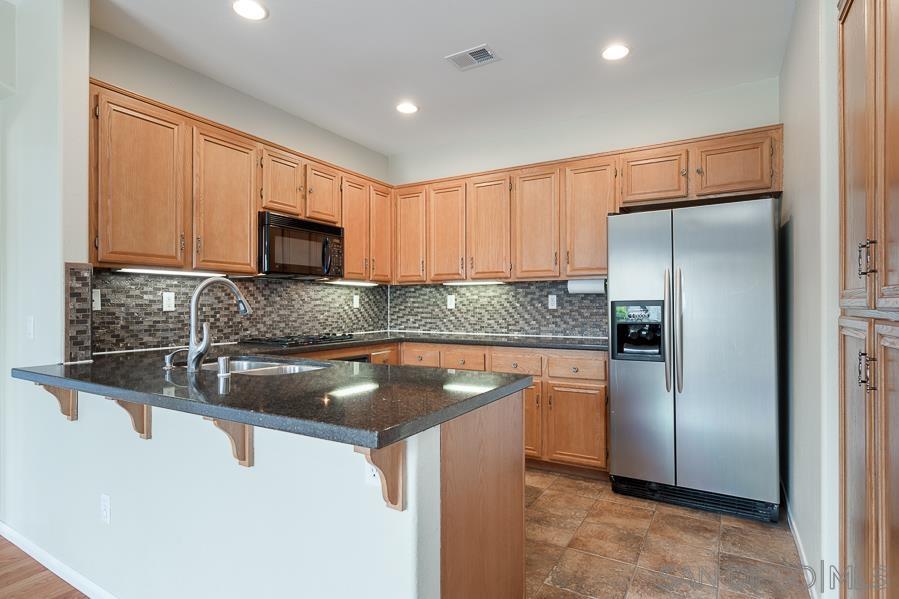 Detail Gallery Image 12 of 30 For 1425  Caminito Borrego  #6,  Chula Vista,  CA 91913 - 2 Beds | 2 Baths
