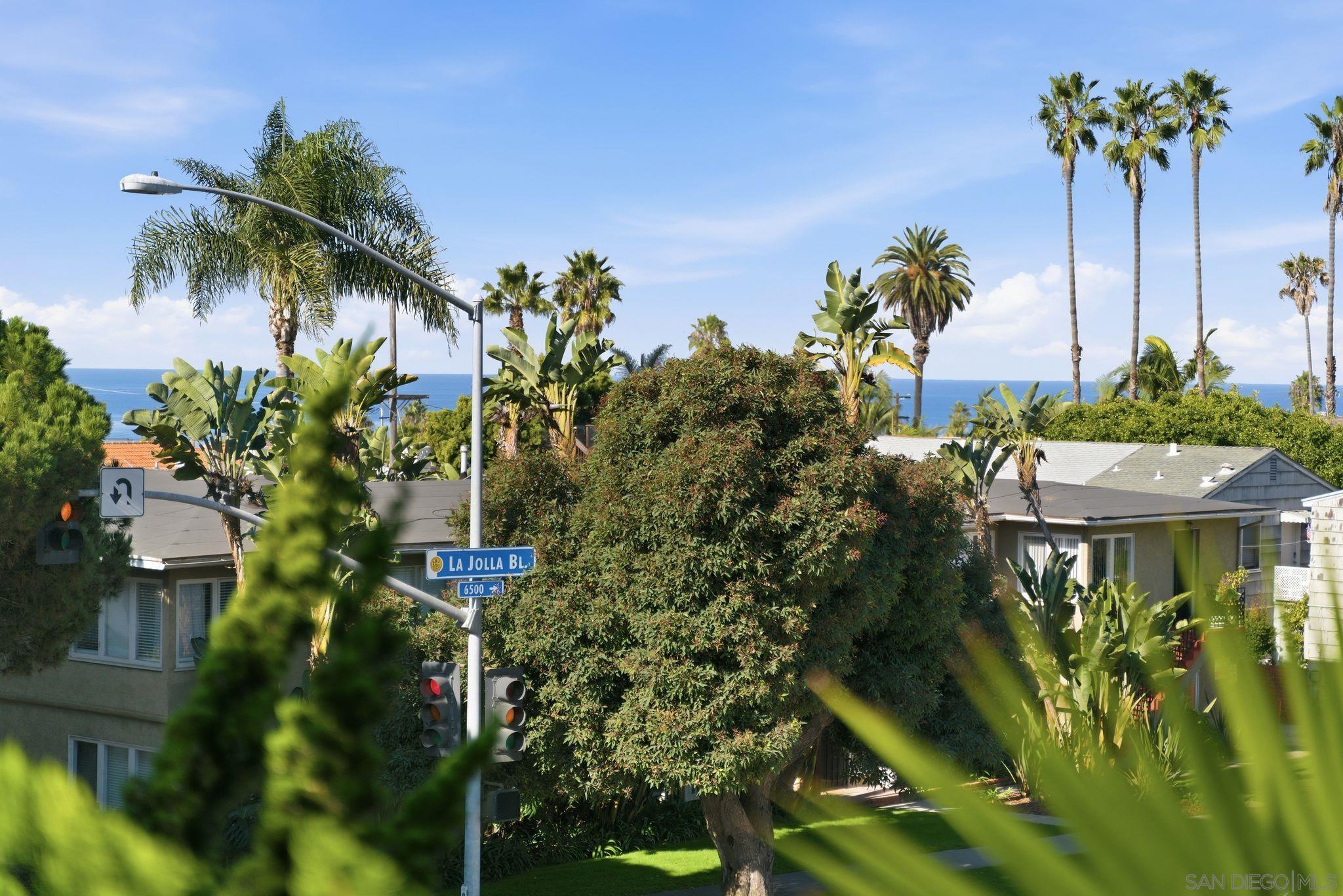 Detail Gallery Image 20 of 24 For 6455  La Jolla Blvd  #206,  La Jolla,  CA 92037 - 2 Beds | 2 Baths