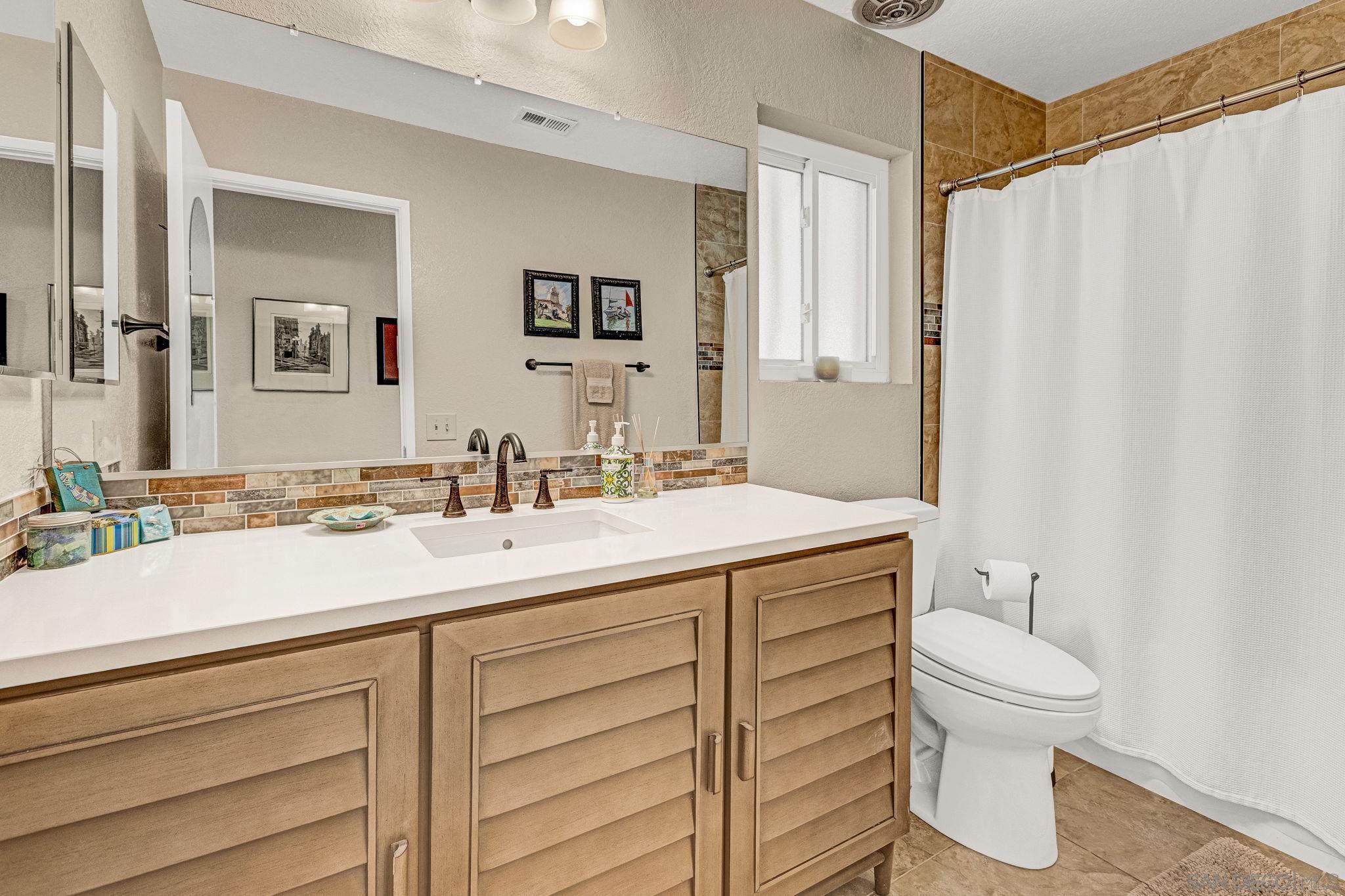 Detail Gallery Image 15 of 29 For 2045  Bolsa Chica Gln, Escondido,  CA 92026 - 3 Beds | 2 Baths
