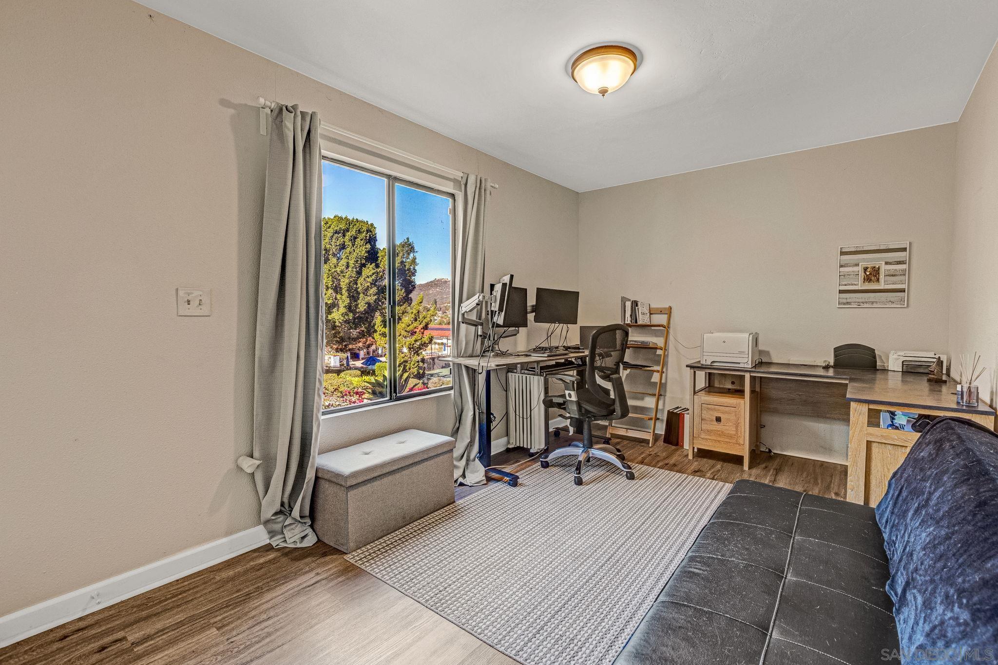 Detail Gallery Image 16 of 29 For 2045  Bolsa Chica Gln, Escondido,  CA 92026 - 3 Beds | 2 Baths