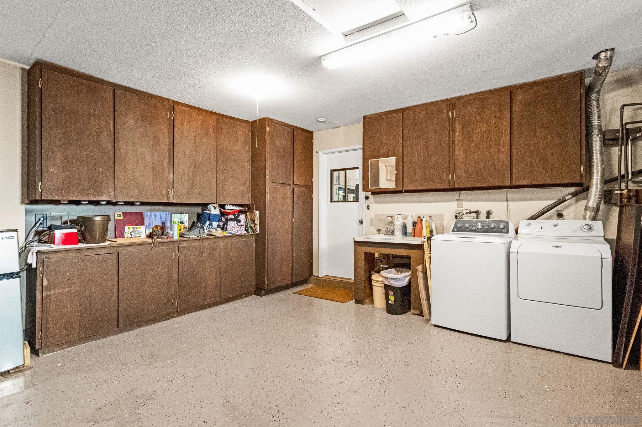 Detail Gallery Image 20 of 29 For 2045  Bolsa Chica Gln, Escondido,  CA 92026 - 3 Beds | 2 Baths