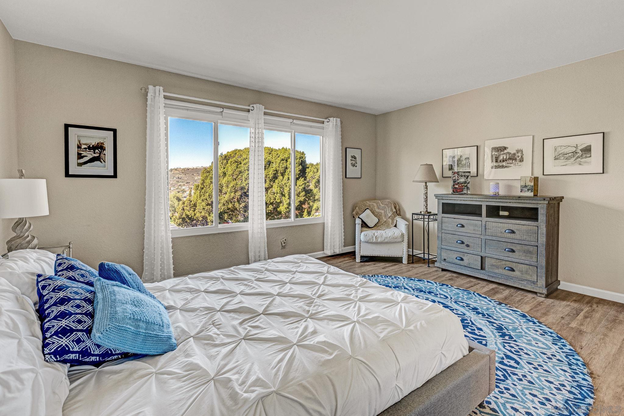 Detail Gallery Image 8 of 29 For 2045  Bolsa Chica Gln, Escondido,  CA 92026 - 3 Beds | 2 Baths