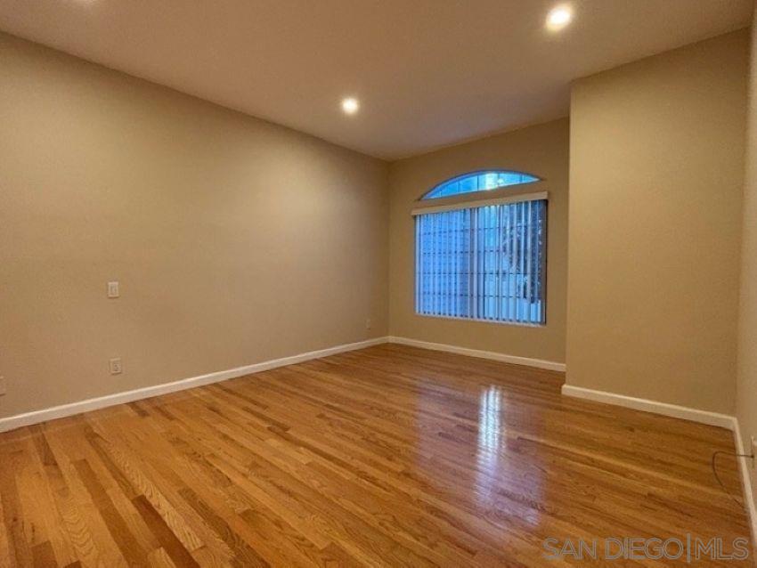 Detail Gallery Image 19 of 29 For 8641  via Mallorca  #UNIT D,  La Jolla,  CA 92037 - 2 Beds | 2 Baths