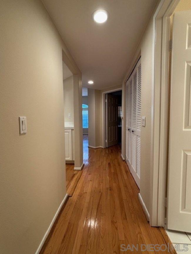 Detail Gallery Image 20 of 29 For 8641  via Mallorca  #UNIT D,  La Jolla,  CA 92037 - 2 Beds | 2 Baths