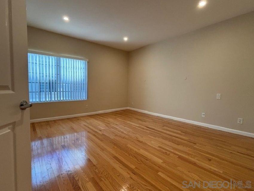 Detail Gallery Image 21 of 29 For 8641  via Mallorca  #UNIT D,  La Jolla,  CA 92037 - 2 Beds | 2 Baths