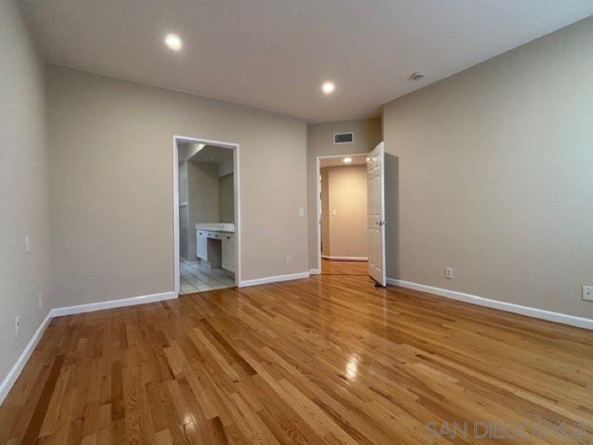 Detail Gallery Image 22 of 29 For 8641  via Mallorca  #UNIT D,  La Jolla,  CA 92037 - 2 Beds | 2 Baths