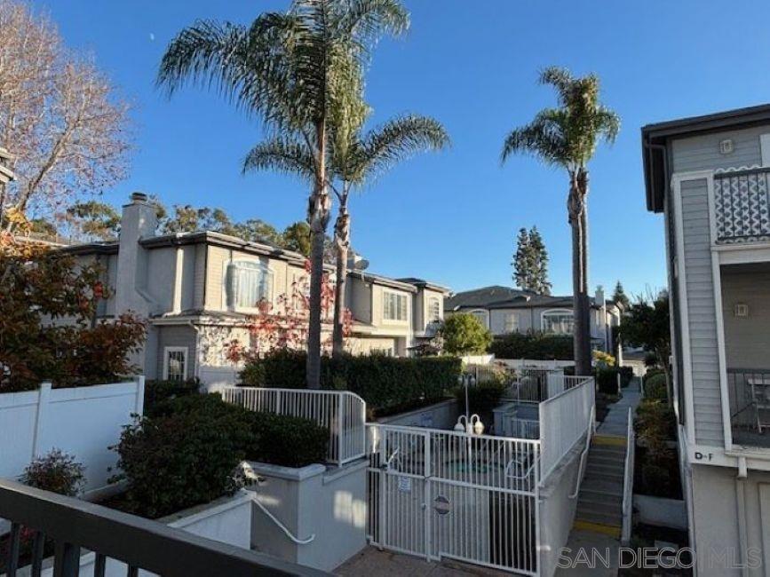 Detail Gallery Image 28 of 29 For 8641  via Mallorca  #UNIT D,  La Jolla,  CA 92037 - 2 Beds | 2 Baths