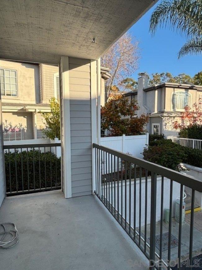 Detail Gallery Image 29 of 29 For 8641  via Mallorca  #UNIT D,  La Jolla,  CA 92037 - 2 Beds | 2 Baths