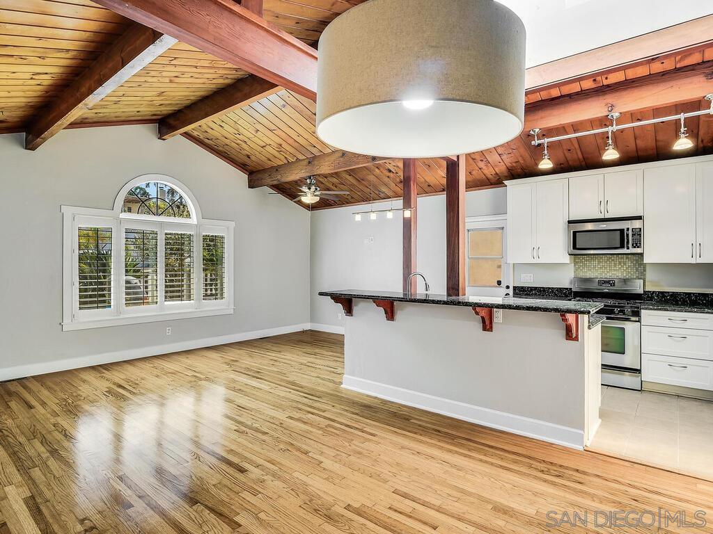 Front Image Thumbnail for SD250044825