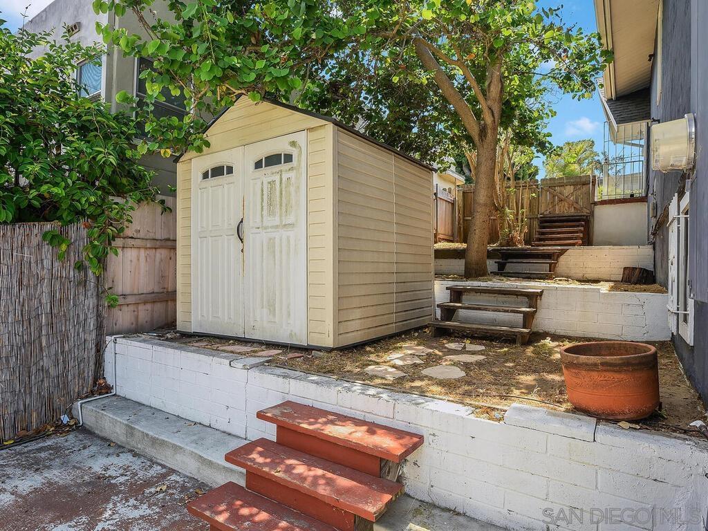 Detail Gallery Image 23 of 27 For 3614  Wawona Dr, San Diego,  CA 92106 - 3 Beds | 2 Baths