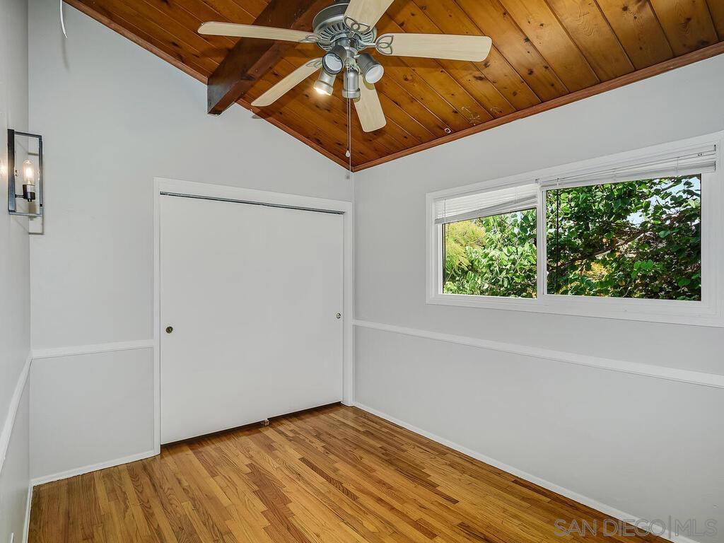 Detail Gallery Image 10 of 27 For 3614  Wawona Dr, San Diego,  CA 92106 - 3 Beds | 2 Baths