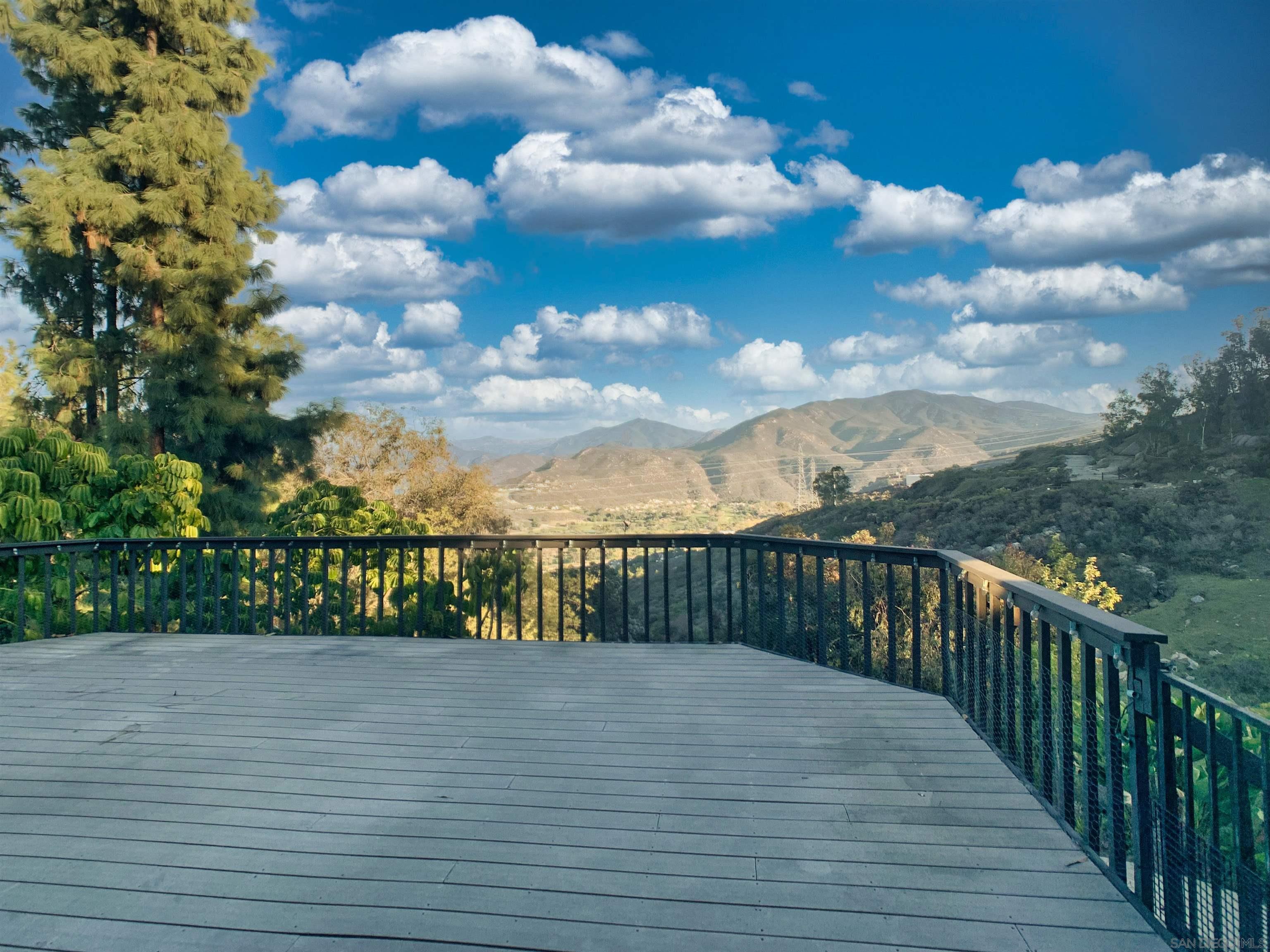 Detail Gallery Image 22 of 38 For 1077  Vista Madera Lane, El Cajon,  CA 92019 - 3 Beds | 2/1 Baths