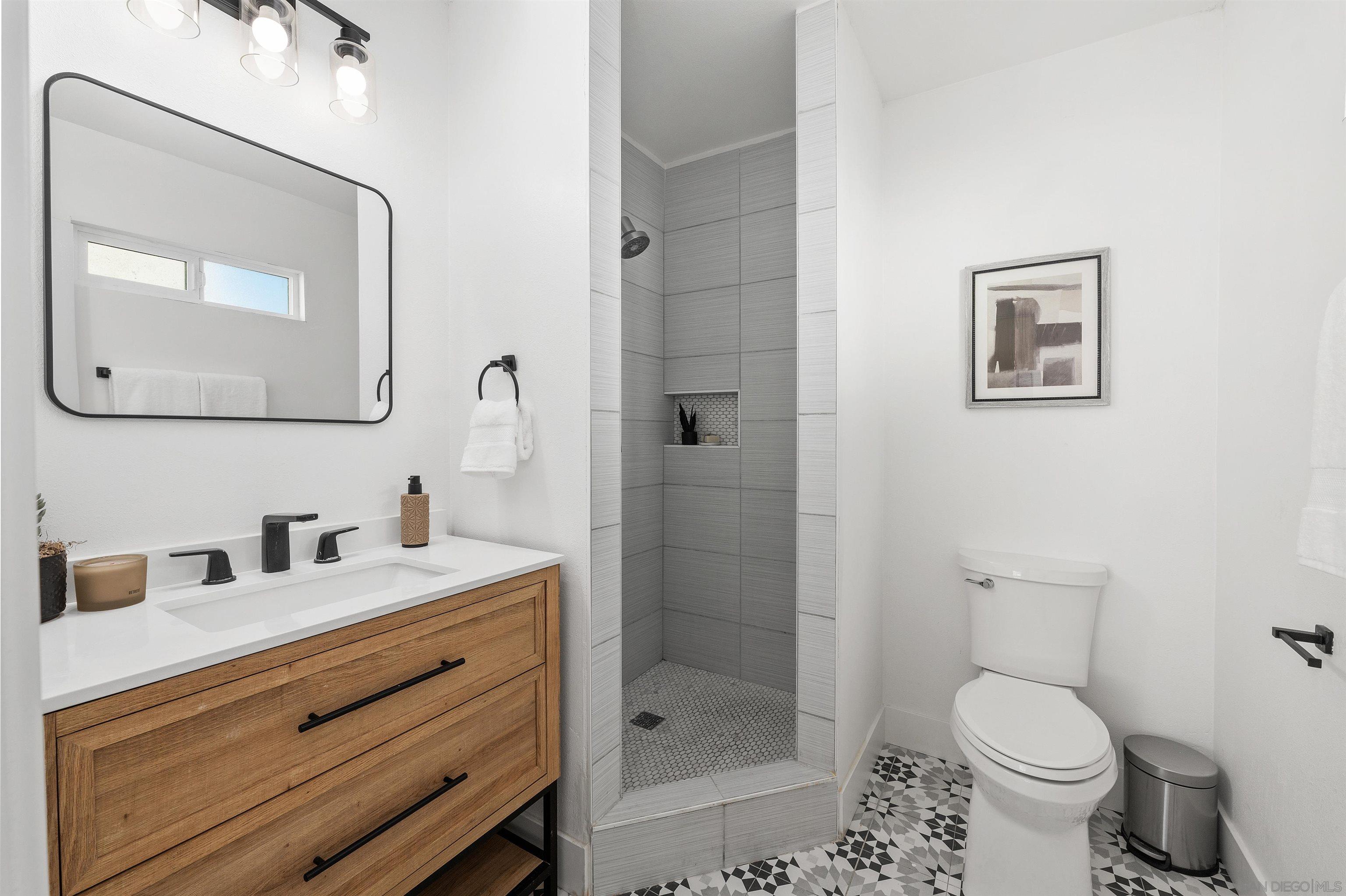 Detail Gallery Image 17 of 31 For 2103  Garfield, San Diego,  CA 92110 - 3 Beds | 2 Baths