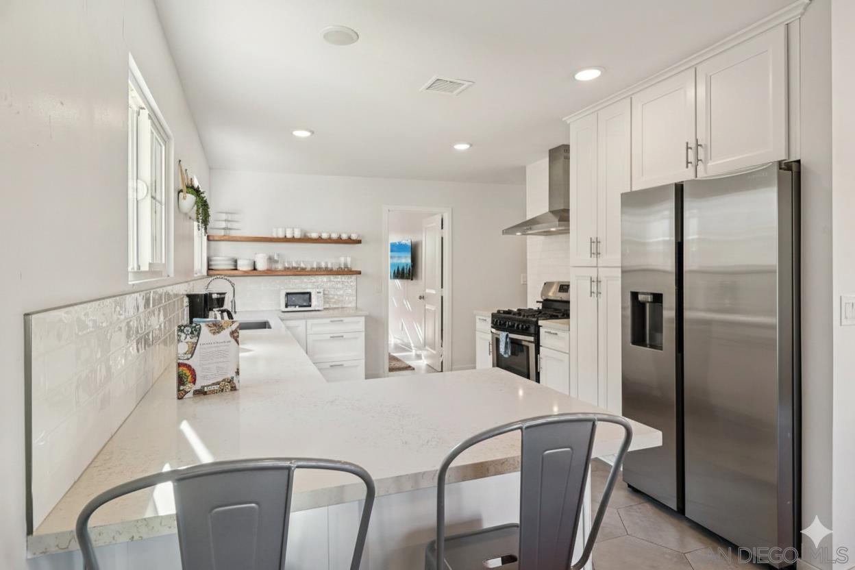 Detail Gallery Image 7 of 53 For 4851  Narragansett Ave, San Diego,  CA 92107 - – Beds | – Baths