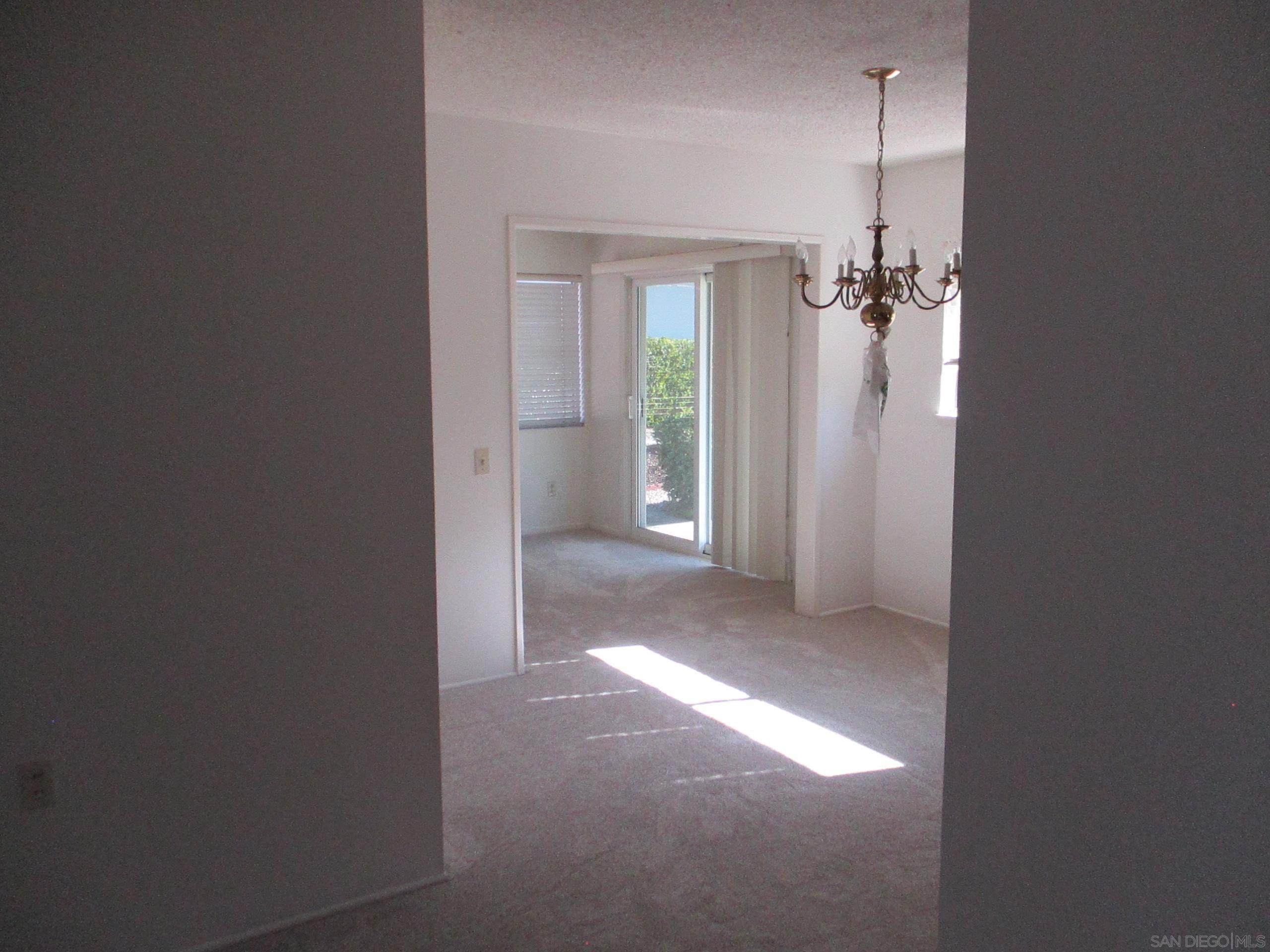 Detail Gallery Image 6 of 14 For 12445  Pipo, San Diego,  CA 92128 - 2 Beds | 2 Baths