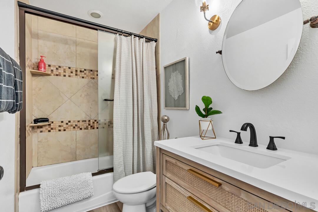 Detail Gallery Image 14 of 26 For 8515  Villa La Jolla Drive  C, La Jolla,  CA 92037 - 1 Beds | 1 Baths