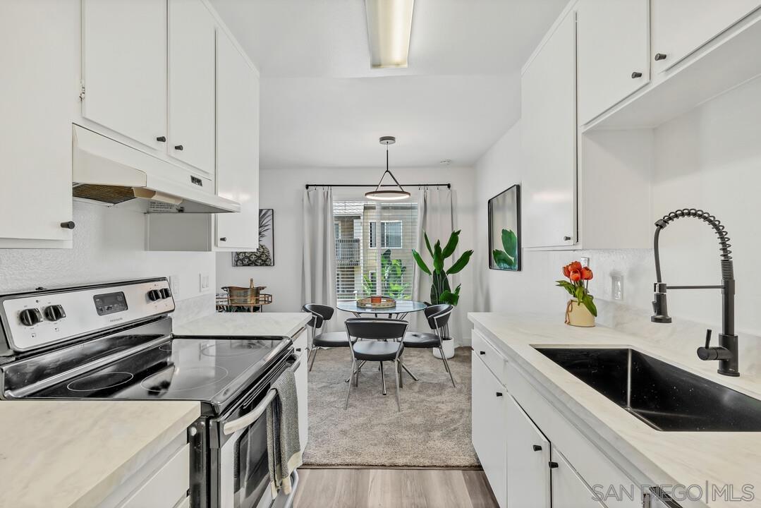 Detail Gallery Image 9 of 26 For 8515  Villa La Jolla Drive  C, La Jolla,  CA 92037 - 1 Beds | 1 Baths