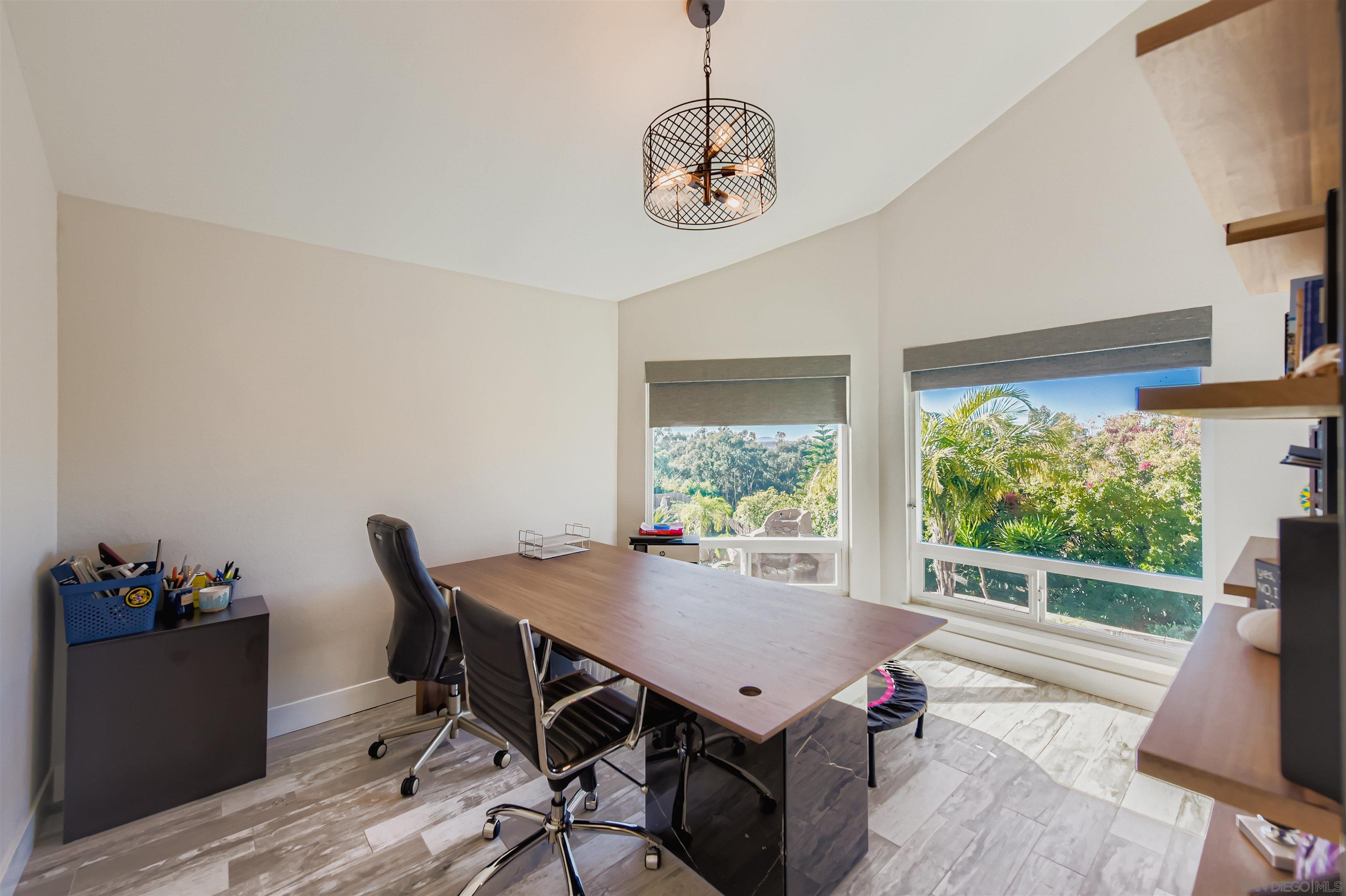 Detail Gallery Image 17 of 32 For 4848  Casals Pl, San Diego,  CA 92124 - 5 Beds | 2/1 Baths