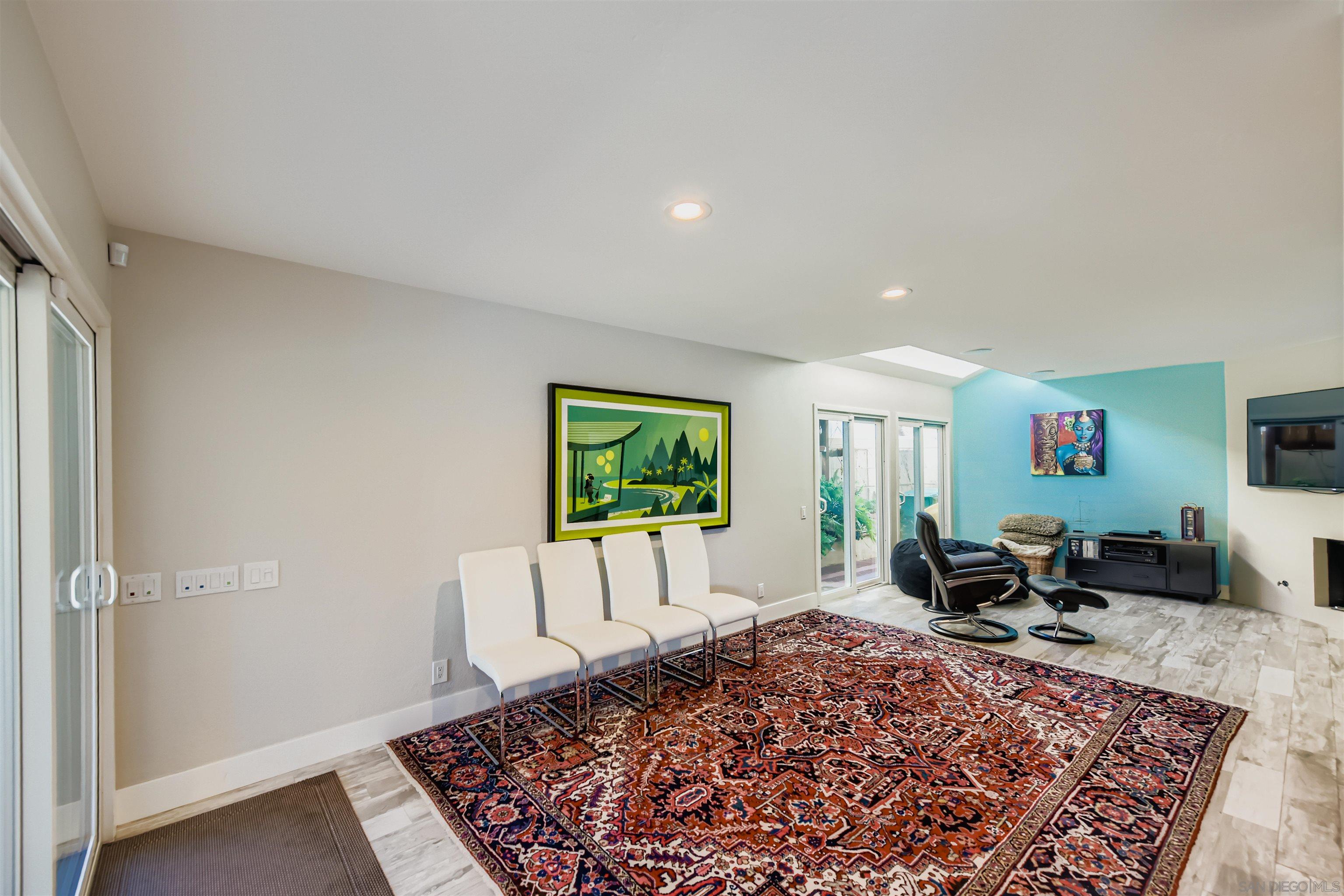 Detail Gallery Image 10 of 36 For 4848  Casals Pl, San Diego,  CA 92124 - 5 Beds | 2/1 Baths