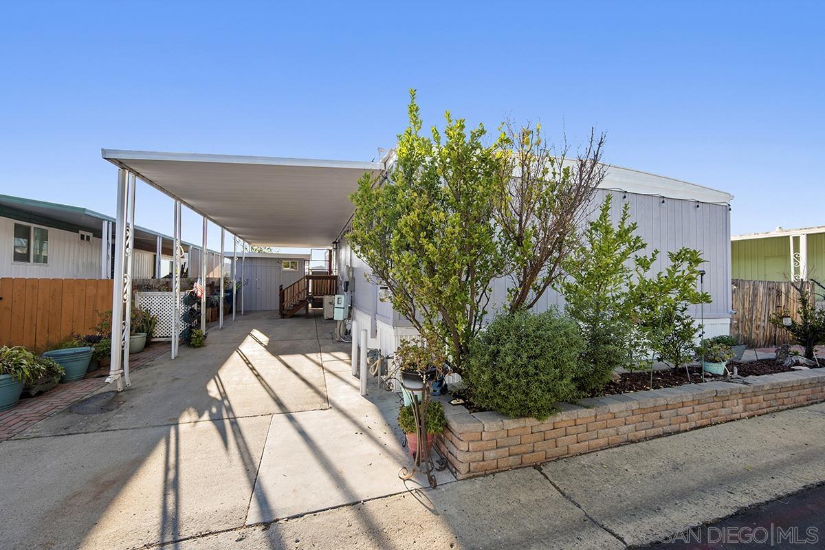 Detail Gallery Image 2 of 42 For 14215  Pecan Park Ln 124, El Cajon,  CA 92021 - 3 Beds | 2 Baths