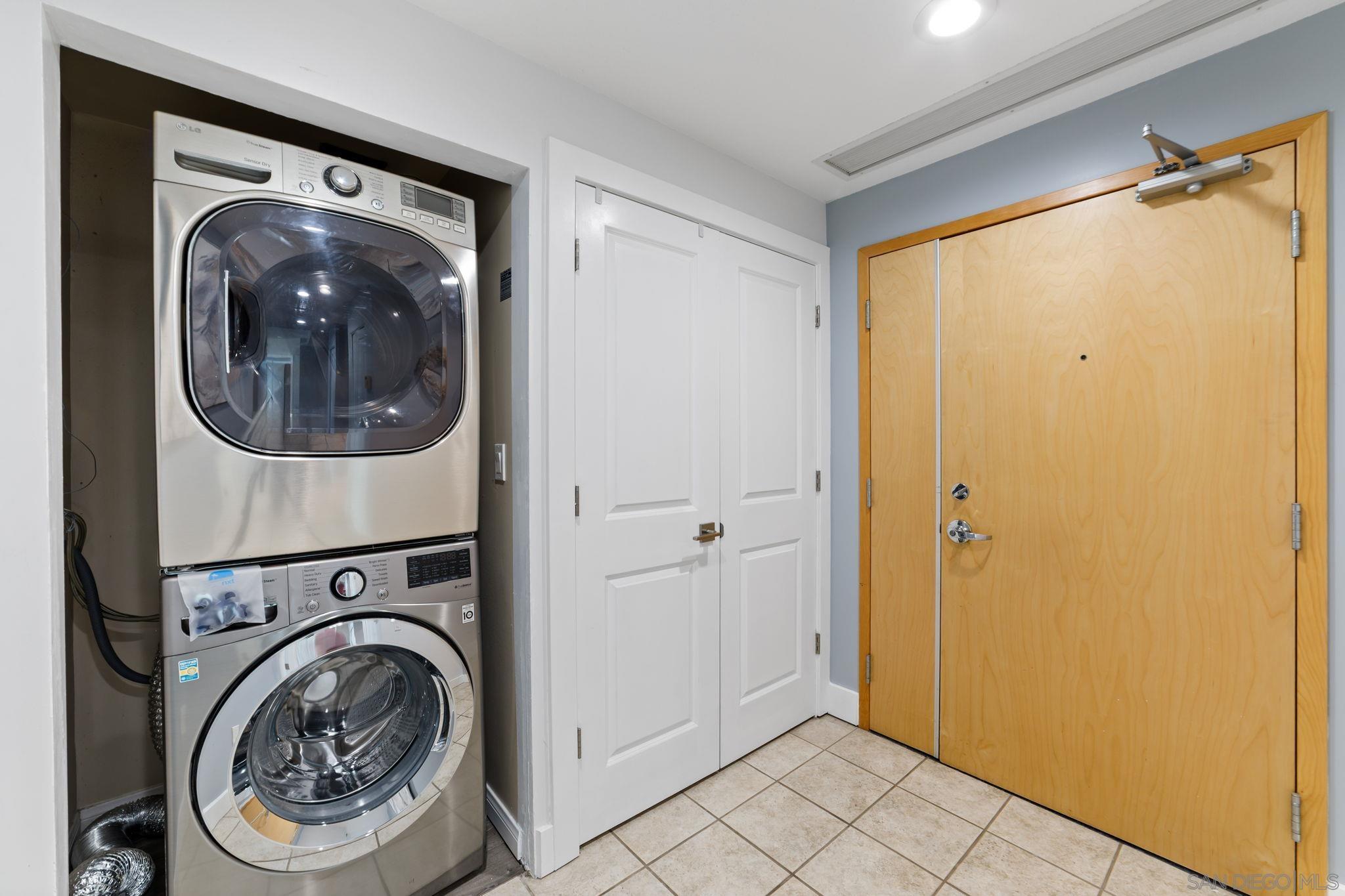 Detail Gallery Image 14 of 55 For 850  Beech St  511, San Diego,  CA 92101 - 3 Beds | 2 Baths