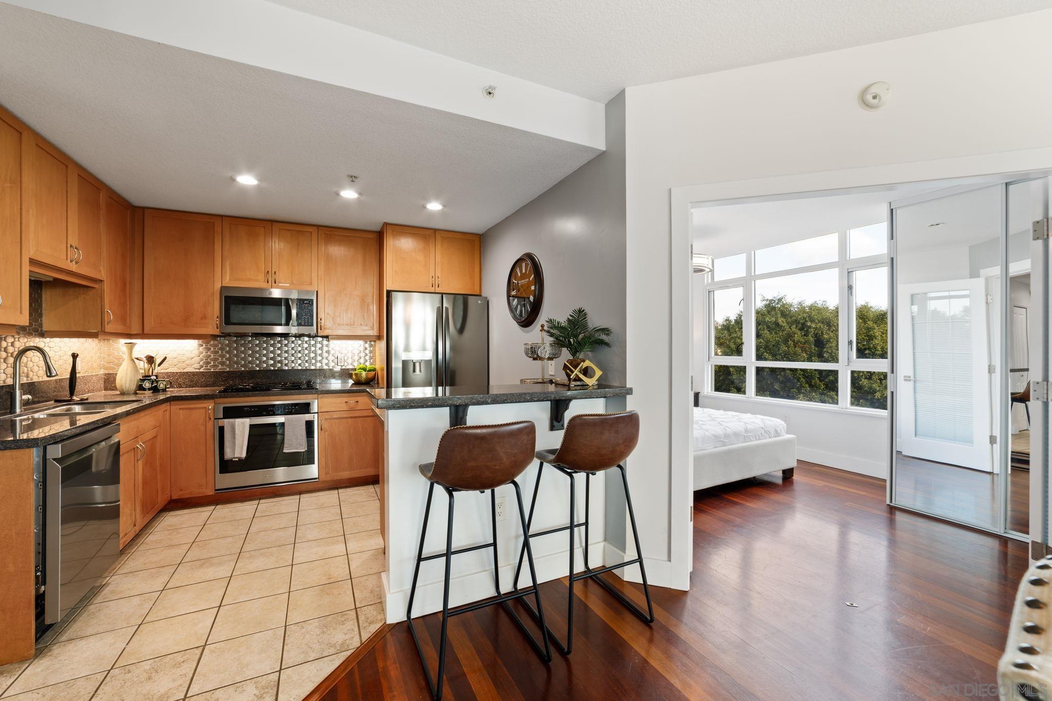 Detail Gallery Image 8 of 55 For 850  Beech St  511, San Diego,  CA 92101 - 3 Beds | 2 Baths