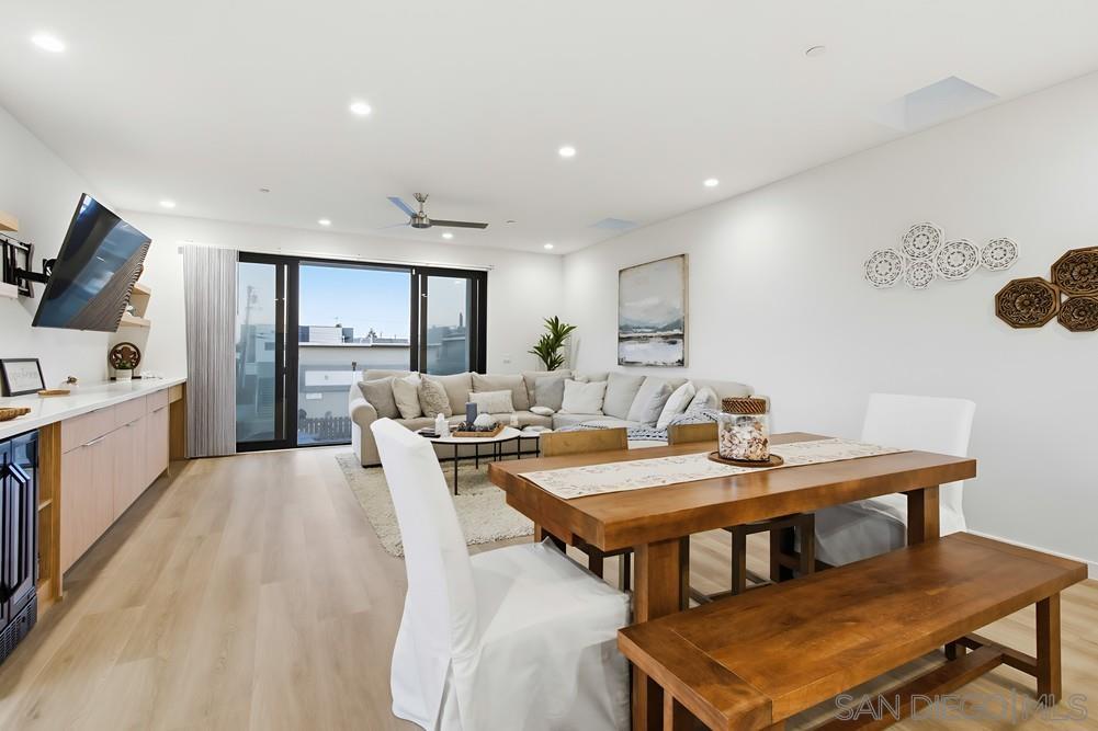 Detail Gallery Image 11 of 29 For 119  Date Ave, Imperial Beach,  CA 91932 - 3 Beds | 3 Baths